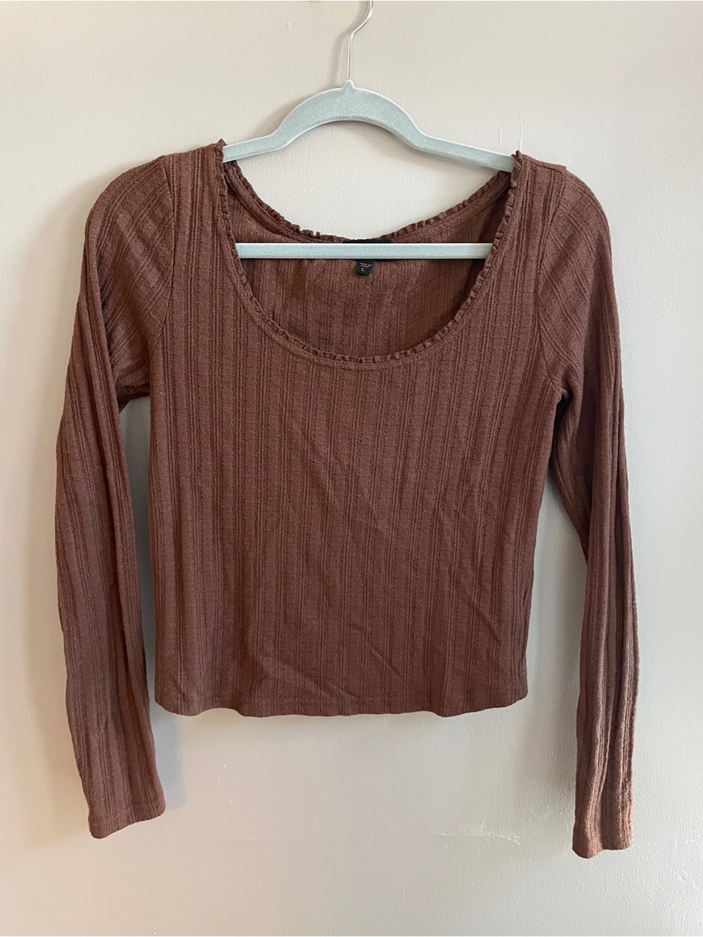 Shyanne Women's Long Sleeve Ribbed Scoop Neck Top - Brown